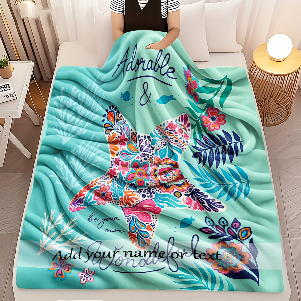 Your Home Textiles - ปรับแต่งชื่อหรือข้อความของคุณ ผ้าห่มปลาดาววาดด้วยมือที่มีเสน่ห์ ผ้าสักหลาดนุ่มสบาย ของขวัญวันเกิดที่สมบูรณ์แบบ